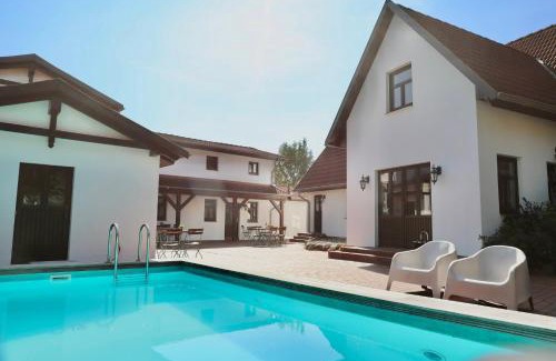 Dargun Apartamento | FeWo Dänholm Alte Schule Barlin Mecklenburg Pool