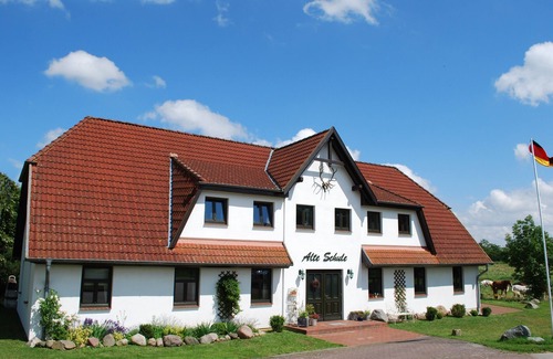 Dargun Apartamento | Fewo Hiddensee Mecklenburg Pool Alte Schule Barlin