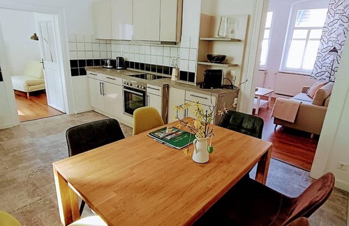 Freyburg Casa | "Fewo Korbmacher", bathtub, bathroom, WC - vacation home to the old basket maker's shop