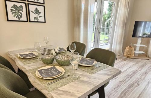 Oberdorla Apartamento | Fewo Sunshine - mit 3 Schlafzimmern, Businesswohnung, Pendler, Monteurzimmer und Familien Nähe Salzgitter