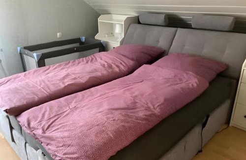 Wenden Apartamento | Fewowe Ferienwohnung Wenden