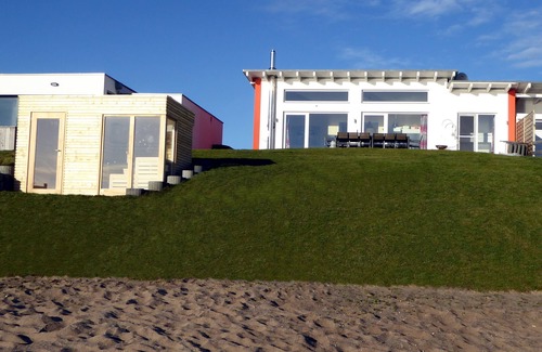 Lobnitz Casa | FH1 with private beach, sauna, fireplace, air conditioning, 4 bedrooms, 2 bathrooms, 8-10, max. 12 pers.