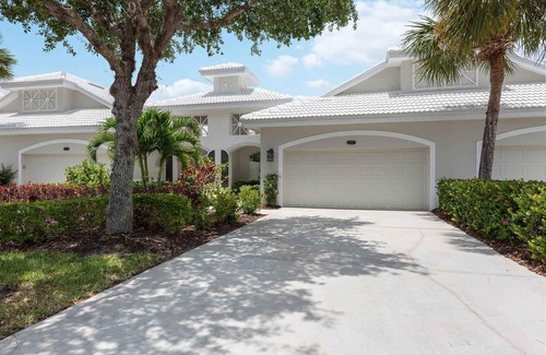 Naples Casa | Fiddlers Creek - Ground Floor Villa With Water View