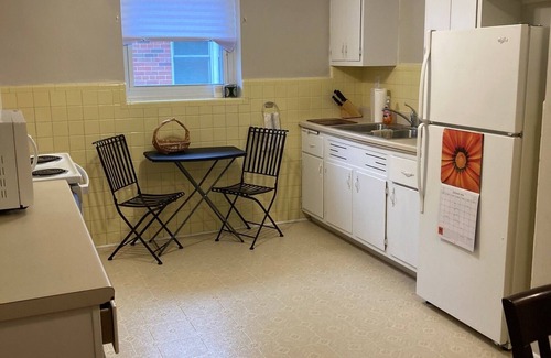 St. Louis Hills Casa | FIFTIES CLASSIC: cozy, convenient, comfortable