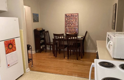 St. Louis Hills Casa | FIFTIES CLASSIC: cozy, convenient, comfortable