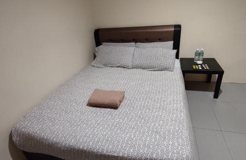 Pegawai Hotel | Fifty Seven Inn