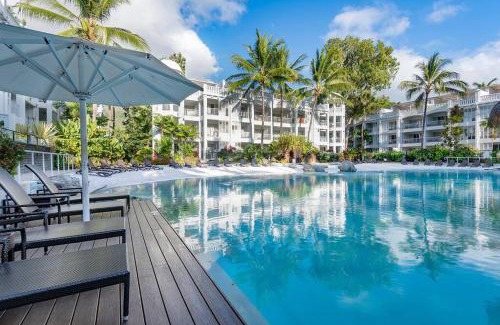Palm Cove Apartamento | Fig Oasis—Poolside Resort Living at The Beach Club