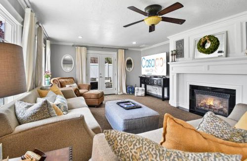 Heber Casa | Film-featured sleeps 18 hot tub fire pit decks