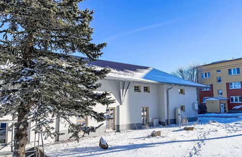 Oberhof Apartamento | Filmtheater Oberhof by Interhome