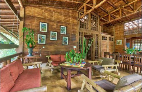 Platanares Casa | Finca Anjala - Architectural lodge on sustainable