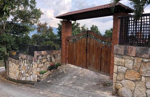 La Mesa Casa | Finca cuatro orquídeas