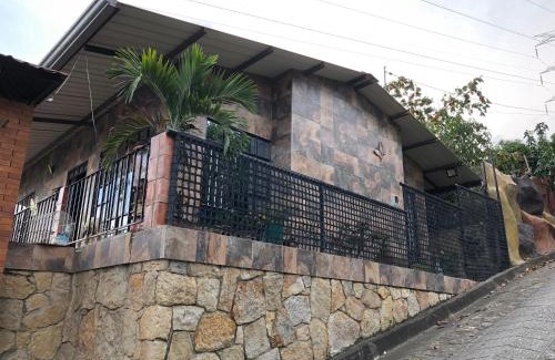La Mesa Casa | Finca cuatro orquídeas