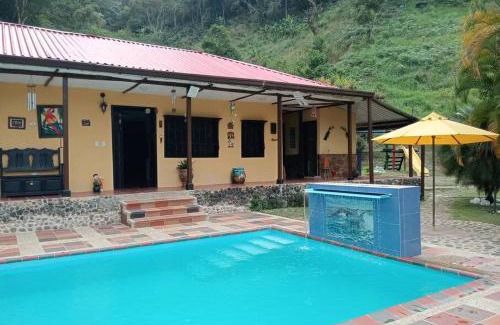 La Vega Casa | Finca - Granja Ecológica y de Descanso