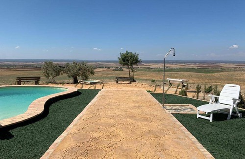 Villalba del Alcor Casa | 250 m² Casa ∙ 4 habitaciones ∙ 11 personas