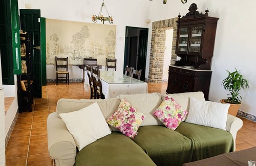 Villalba del Alcor Casa | 250 m² Casa ∙ 4 habitaciones ∙ 11 personas