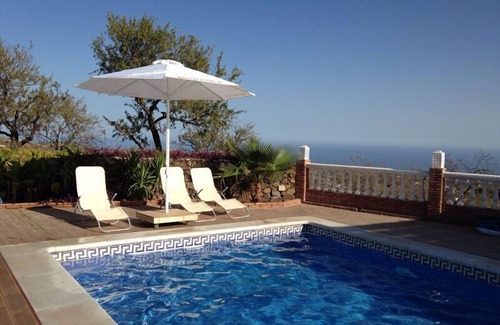Iznate Casa | Finca con una vista fantástica del mar y las montañas, PISCINA (climatizada), WiFi