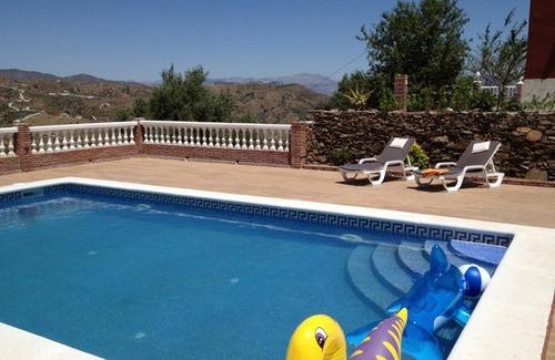 Iznate Casa | Finca con una vista fantástica del mar y las montañas, PISCINA (climatizada), WiFi