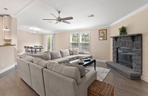 Palm City Casa | Fine Country Livin' on 5 Acres