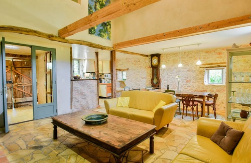 Degagnac Casa | Fine holiday home with a shared pool