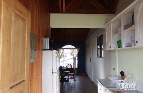 La Guaria Apartamento | Fine-Wood Apartment in a Treat Location