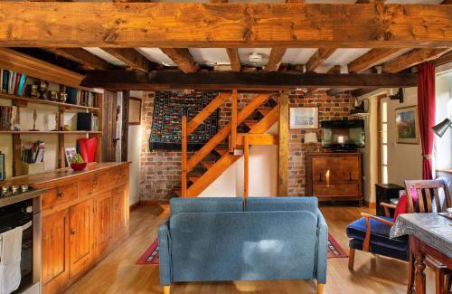 Tirabad Casa | Finest Retreats - Great Cantal Granary