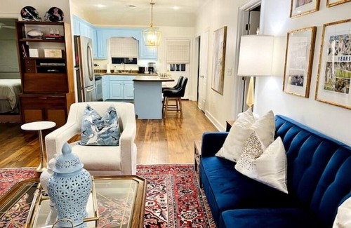 Langston Mile Village Casa | Fins Up Inn Oxford by Pettigrew Adventures