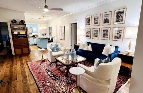Langston Mile Village Casa | Fins Up Inn Oxford by Pettigrew Adventures