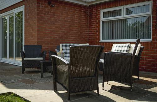 Ainsdale Casa | Finsters Retreat
