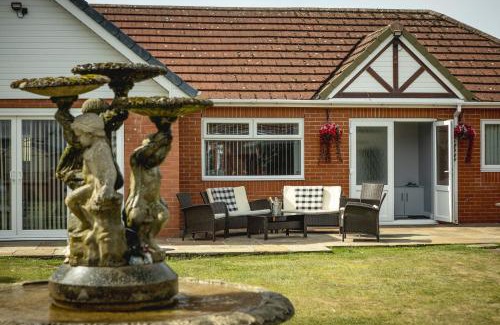Ainsdale Casa | Finsters Retreat