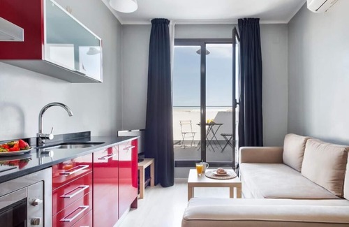 La Font de la Guatlla Apartamento | Fira Centric Apartments by gaiarooms