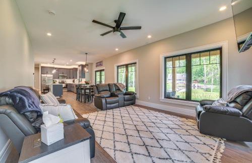 Alanson Casa | Fire Pit and Lake Views Cozy Crooked River Retreat!