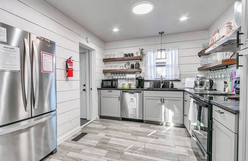 Central Oklahoma City Casa | Peaceful Retreat w/Fenced Yard + Plush Beds + Thoughtful Touches