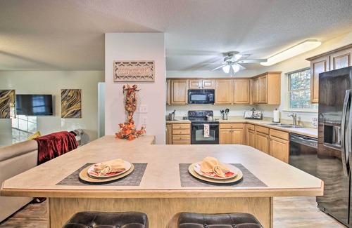 Hot Springs Village Casa | Fire Pit & Grill: Tranquil Retreat in Hot Springs