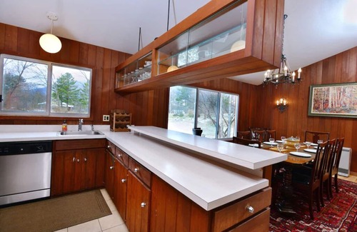 Manchester Casa | Gran casa! Capacidad 11, piscina, tenis, privacidad, vistas, se admiten perros, Manchester VT