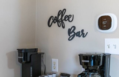 Green Bay Casa | Fireplace! Fully Fenced Yard!