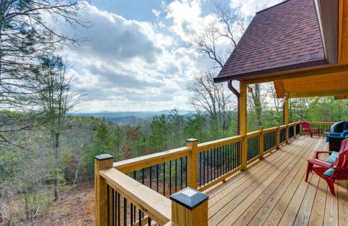 Murphy Casa | Fireplace, Mtn View! Cabin 12 Mi to Harrahs Casino