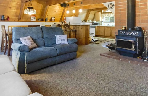 Meadow View Heights Cabina | Fireside Cottage private & located in Duck Creek Village near National Parks