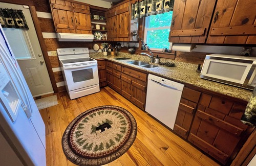 Jefferson Cabina | Fireside Nights in the High Country @ Bear Creek Ridge