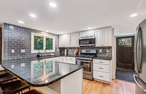 Killington Chalet De Esquí | First Chair Chalet, pet friendly beautiful 4 bedroom with hot tub, minutes from slopes