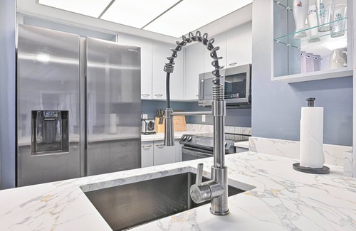 Biggar Condominio | First Floor Cross Creek Condo with Golf!