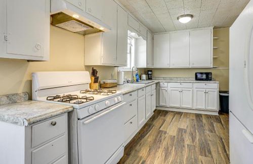Lakeview  Jefferson County Apartamento | Fish and Explore Port Arthur Apt Near Sabine Lake!