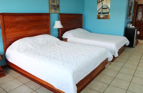 Golfito Hotel | Fish Hook Marina Hotel