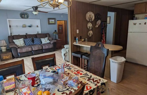 Russellville Casa | Fish house on canal at lake Moultrie sc private landing