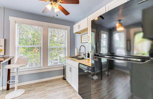 Trailer Estates Apartamento | Fish, Relax & Repeat: Palmetto Unit w/ Patio!