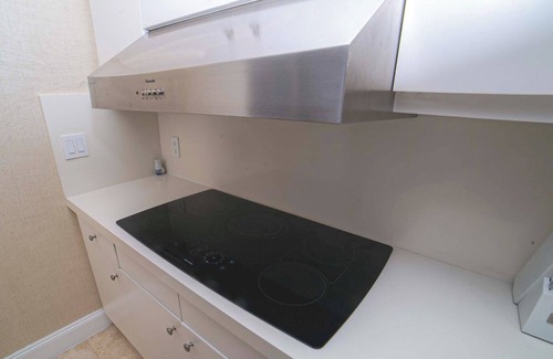 Miami Beach Apartamento | FISHER ISLAND — Luxury 2-Bedroom with WiFi & AC on Miami’s Most Exclusive Island