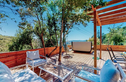 Healdsburg Casa | Fitch Mountain Cabin