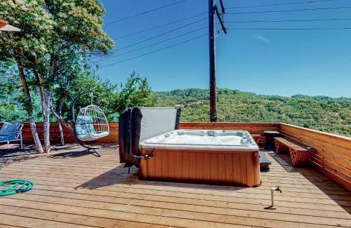 Healdsburg Casa | Fitch Mountain Cabin