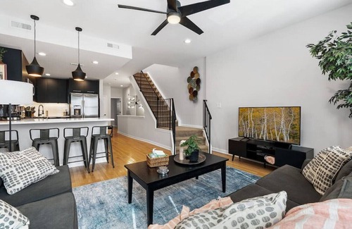 Southwest Center City Apartamento | Fitler Square GEM - 3 Bedrooms!