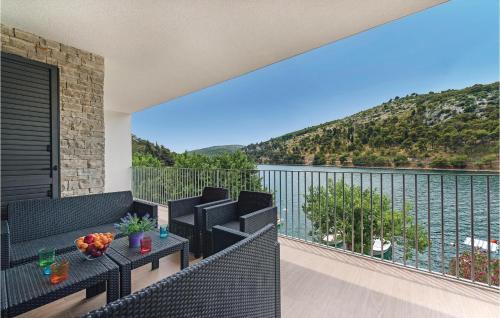 Zaton Casa | Five-Bedroom Holiday Home In Zaton