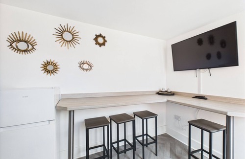 Darlington Casa | Casa-Moderno-Baño privado con ducha
